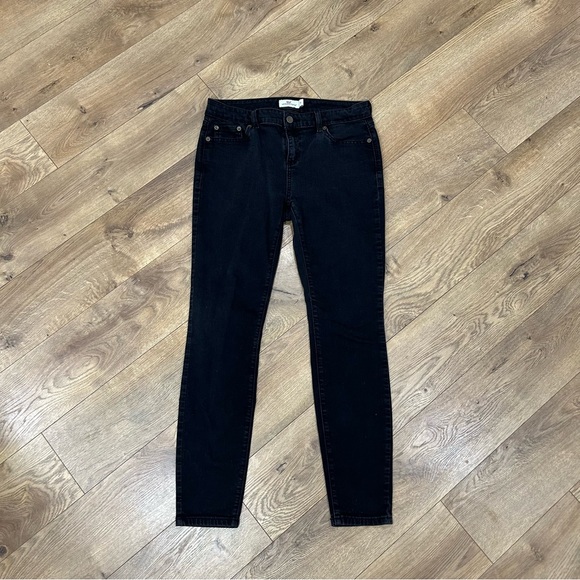 Vineyard Vines Black Skinny Jeans- Size 10 - Picture 2 of 11